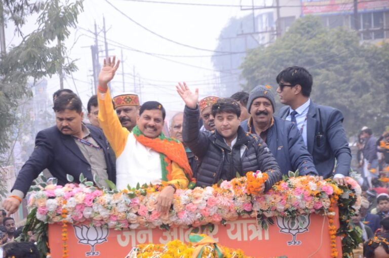 ऐतिहासिक नगरी ग्वालियर में मुख्यमंत्री डॉ. मोहन यादव ने निकाली “जन आभार यात्रा”