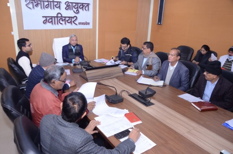 PM जन-मन अभियान को पूरी गंभीरता से लें – संभाग आयुक्त सिंह