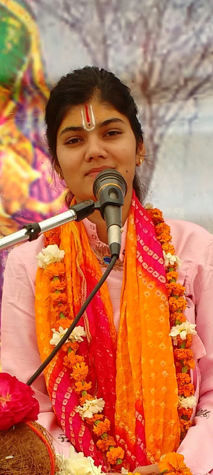 श्री कृष्ण की वाल लीलायें वड़ी ही अद्भुत हैं – नंदनी भार्गव