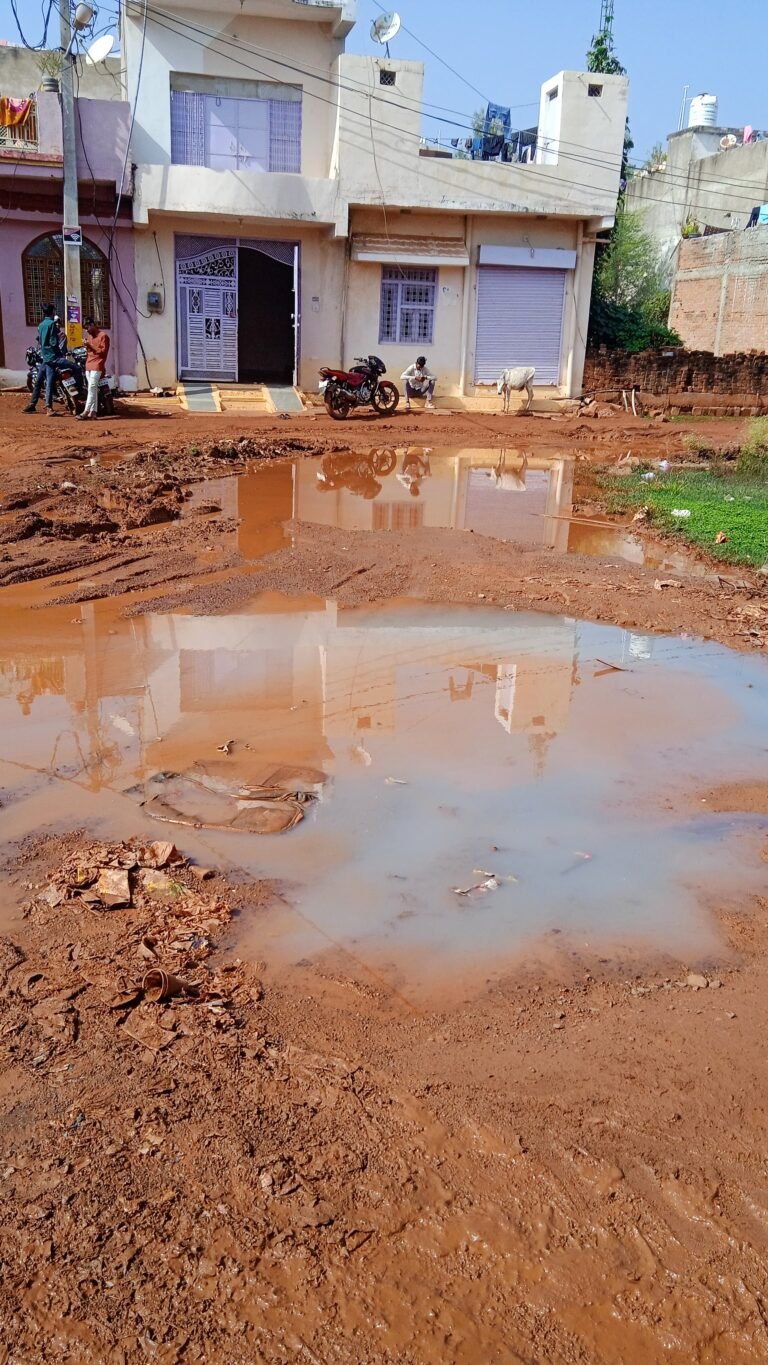 मेरी दोनों छोटी बेटियां मेरी अर्थी को लेकर मेरी गली से बाहर कैसे निकलेंगी ……….मनोज राजौरिया ने लिखा केंद्रीय मंत्री सिंधिया को भावनात्मक पत्र