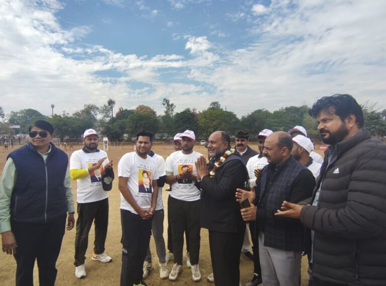 खेल हमेशा अनुशासन सिखाते है: यशपाल रावत  -वरिष्ठ पत्रकार स्व.जय किशन शर्मा की स्मृति में टूर्नामेंट का हुआ भव्य शुभारंभ