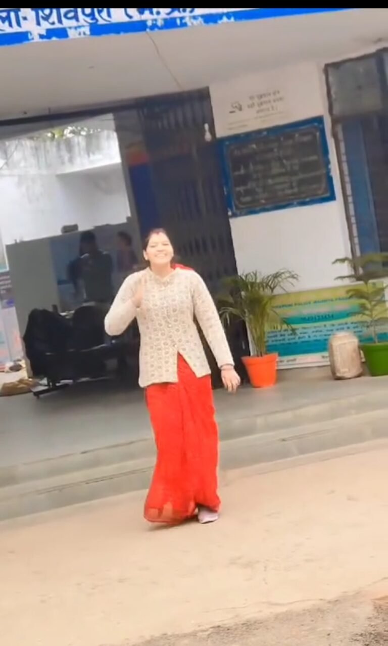 गाड़ी की जमानत कराने थाने आई महिला ने बनाई रील थाना प्रभारी ने महिला को जारी किया नोटिस, पिछोर थाने का मामला