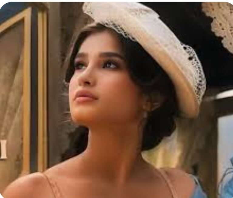 डेब्यू फिल्म आजाद को लेकर सुर्खियों में Rasha Thadani